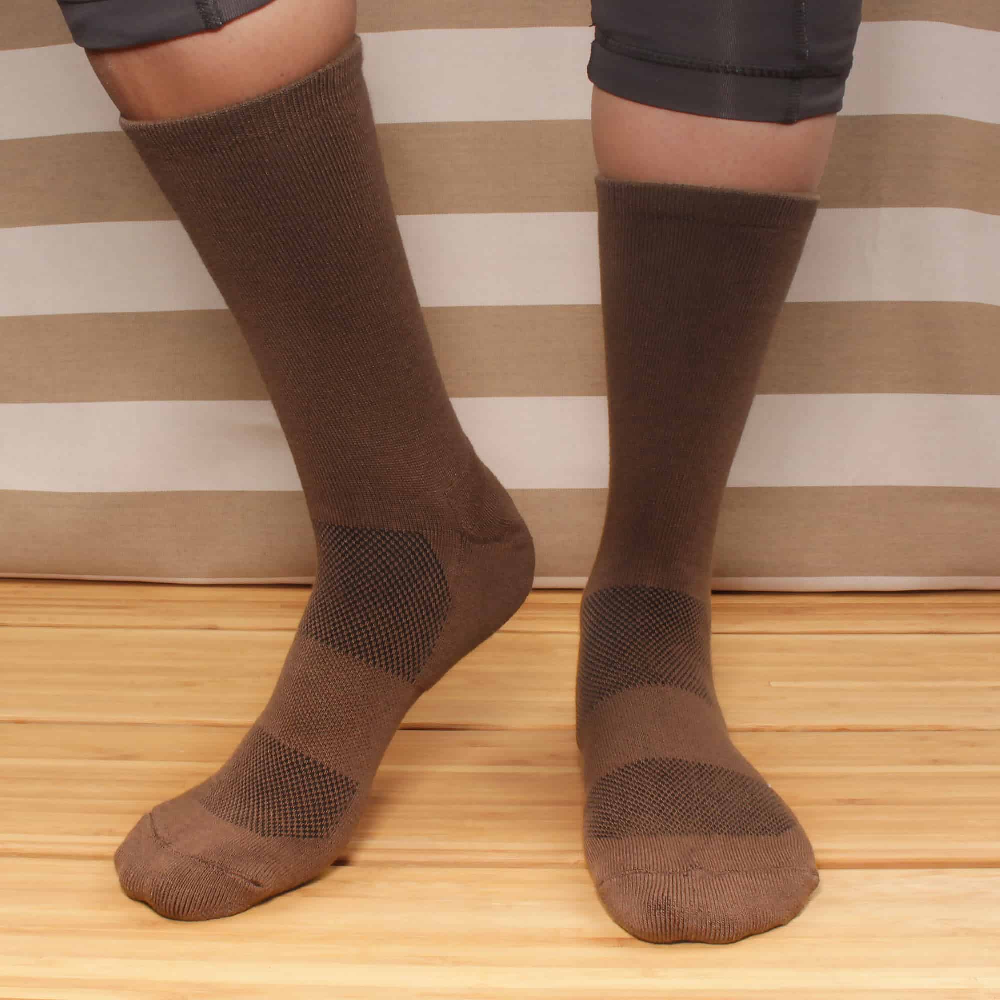 Women's Bamboo Cushioned Crew Socks: 4 Pairs - Image 5